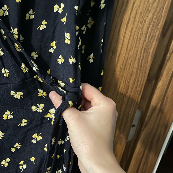 H&M Midi Dress Navy Floral Elegance - Picture 3 of 4